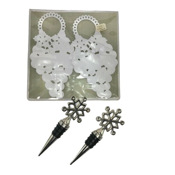 Set Of 2 Snowflake Wine Bottle Stoppers & 4 White Grapevine Lace Wine Glass Tags - Picture 1 of 7